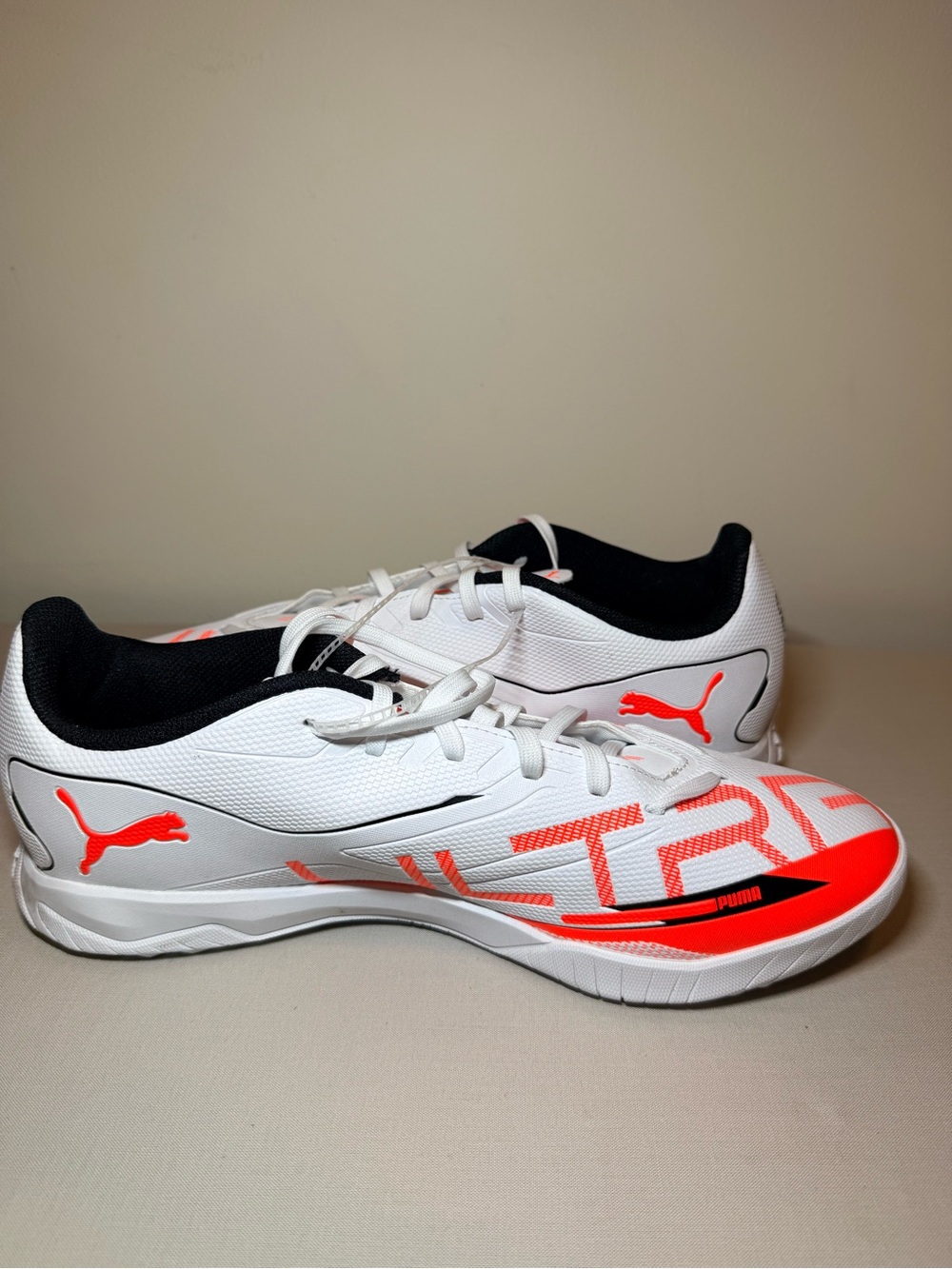 PUMA Ultra Men's White/Orange/Black Low Top Lace Up Athletic Sneakers ,size 10.5